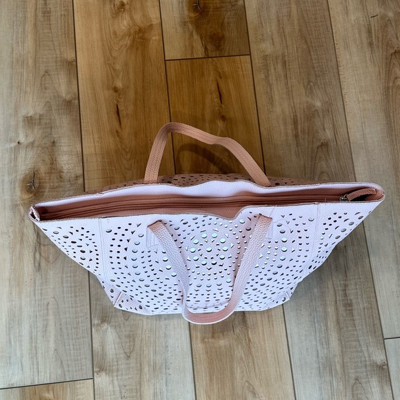 Pink-Peachy Burnout Pattern with Metallic Shoulder Strap - Picture 4 of 12